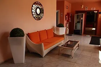 Marola Park Hotel